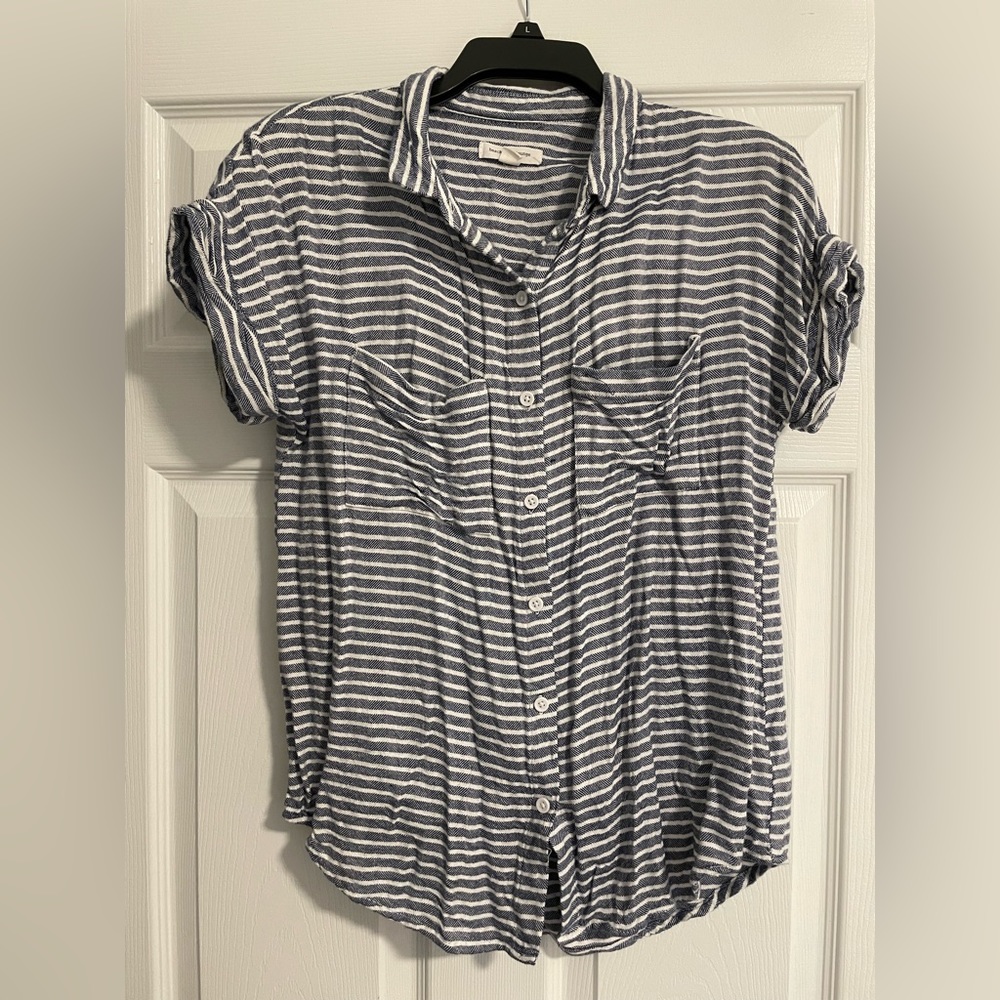 Super soft button up - size S
